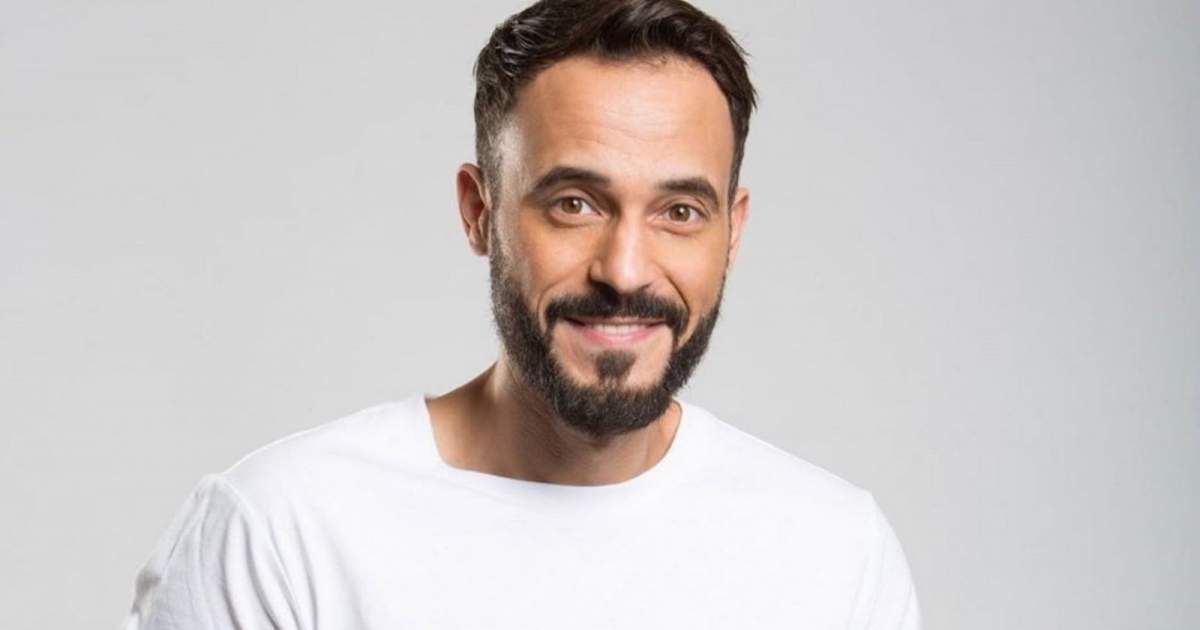 شاهد .. هكذا احتفل يوسف الشريف بعيد زواجه