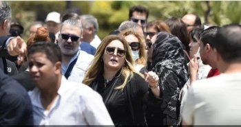 شاهد .. سمير صبري يُشَيَّع إلى مثواه الأخير بحضور فني وشعبي-بالصور