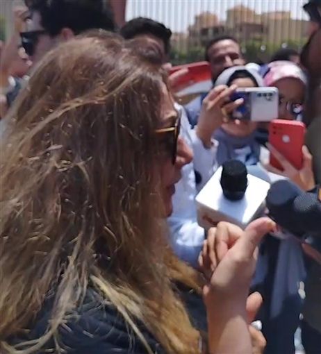 بالصور – تشيع جثمان سمير صبرى بحضور كامل لنجوم الفن