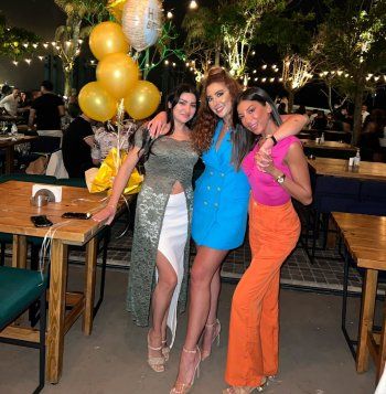 شاهد .. نور صعب توثق أجواء احتفالها بعيد ميلادها برفقة صديقاتها-بالصور