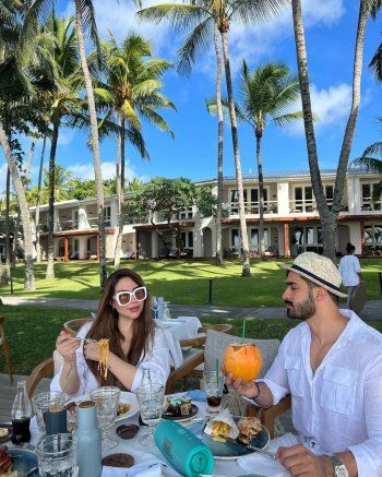 شاهد .. بالصور - الدكتورة خلود تحجز جزيرة بأكملها للإحتفال بعيد ميلاد زوجها والجمهور يتفاعل