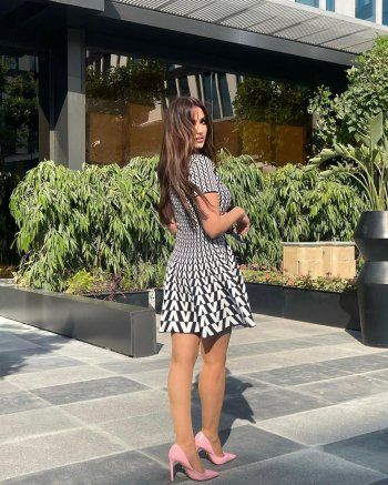 شاهد .. درة بإطلالة خاطفة للأنظار.. وفستانها حديث المتابعين