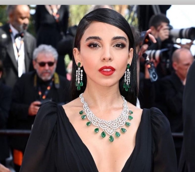 سلمي ابو ضيف تتألق بالاسود في مهرجان كان السينمائي- شاهد