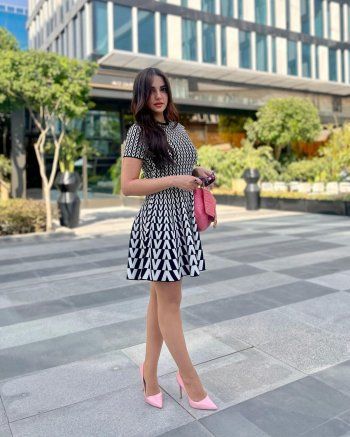 شاهد .. درة بإطلالة خاطفة للأنظار.. وفستانها حديث المتابعين