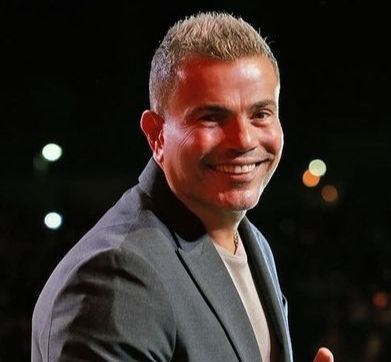 عمرو دياب يشعل حفل التجمع – صور