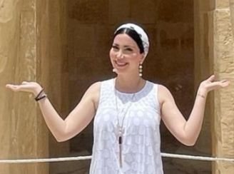 نسرين طافش تستمتع بعطلتها في معبد حتشبسوت- صور