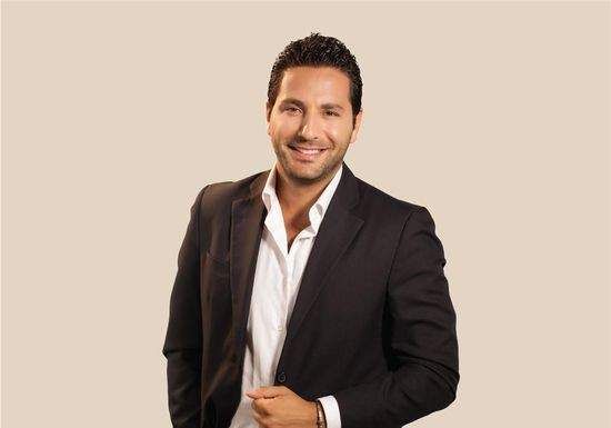 شاهد .. بالصورة - وسام بريدي يطل مع أحد أصدقائه من مدينة كان