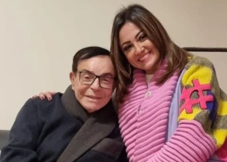 بشري تكشف كواليس الأيام الأخيرة للراحل سمير صبري- فيديو