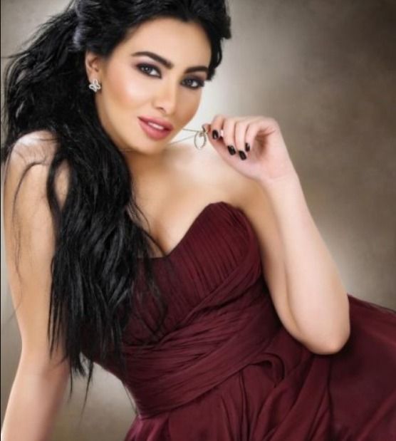 ميريهان حسين ولعت فرح بوسي بالأحمر الناري – شاهد