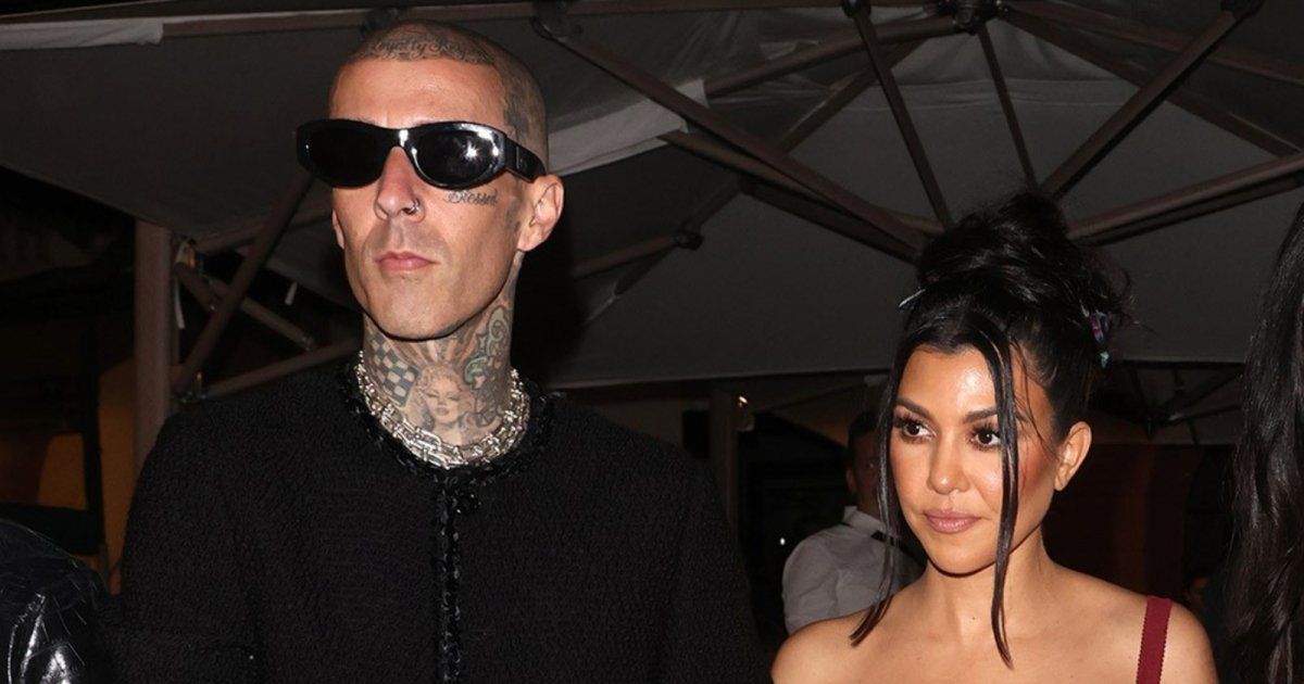 شاهد .. هذا ما فعلاه ترافيس باركر وكورتني كارداشيان بعد انتهاء زفافهما... جرأتهما يُشهد لها! -بالصور