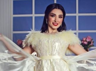 روجينا تخطف الانظار من احدث جلسة تصوير بفستان سُكري- شاهد