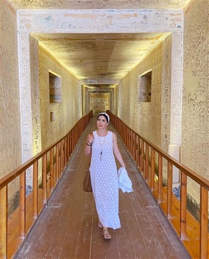 نسرين طافش تستمتع بإجواء معبد حتشبسوت – شاهد