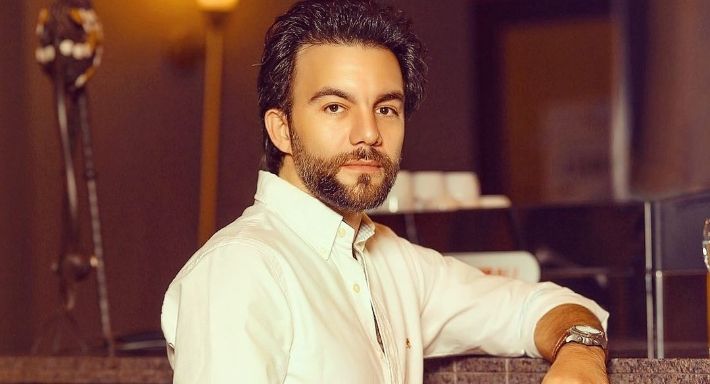 شخص ينتحل شخصية شريف رمزي ويقوم بهذا الفعل الفاضح!