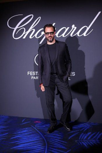 شاهد .. غي مانوكيان يحيي حفلاً غنائياً ساحراً في باريس