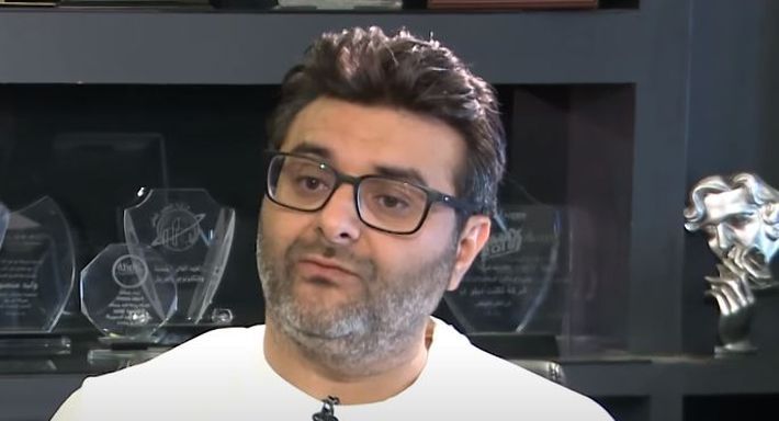 وليد منصور يفضح من وراء خلافه مع الشاب خالد – شاهد