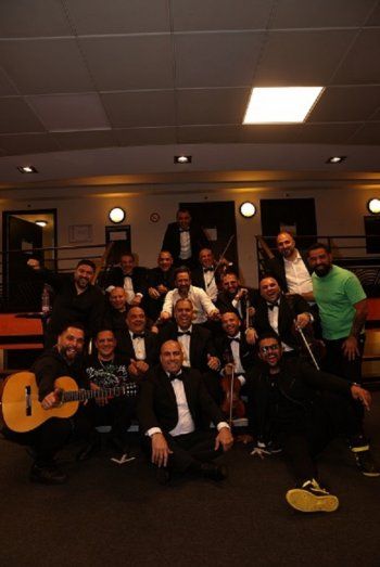 شاهد .. غي مانوكيان يحيي حفلاً غنائياً ساحراً في باريس