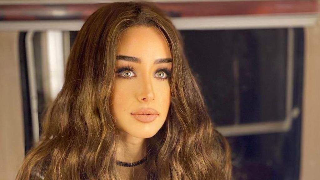 شاهد .. هنا الزاهد تخرج عن صمتها وهذا ما قالته عن واقعة التحرش بـ سالي عبدالسلام