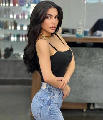 شاهد .. خاص الفن- إعلامية لبنانية شهيرة نجمة فيديو كليب أغنية ناجي أسطا الجديدة