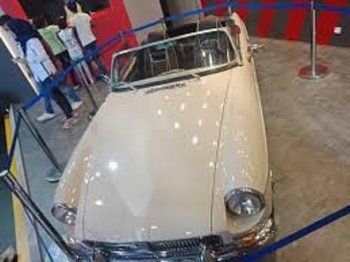 شاهد .. سيارة سعاد حسني الفاخرة تباع في المزاد العلني.. شاهدوا طرازها