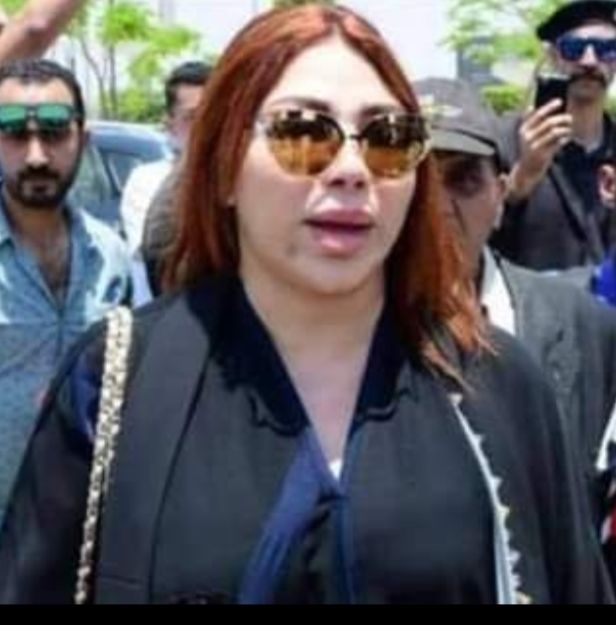 العقوبة المتوقعة للفنانة غادة إبراهيم بعد شجارها مع إلهام شاهين..لن يتجاوز لفت النظر