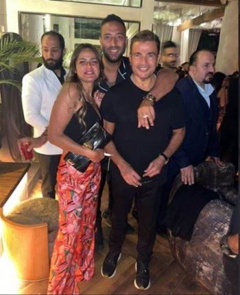 شاهد .. زفاف إبن نجيب ساويرس حديث الجمهور ببساطته.. وفستان العروس فاجأ كثر لهذا السبب! - بالصور