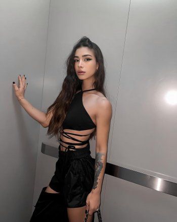 شاهد .. بالصور- إبنة نوال الزغبي تشعل مواقع التواصل الإجتماعي بآخر إطلالاتها والجمهور يعلق