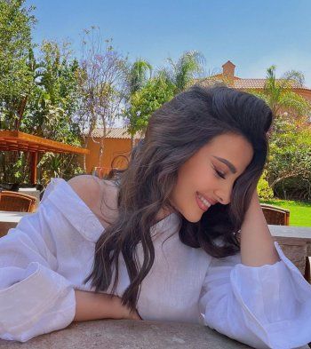 شاهد .. بالصورة- دنيا سمير غانم تحتفل بالـ 14 مليون