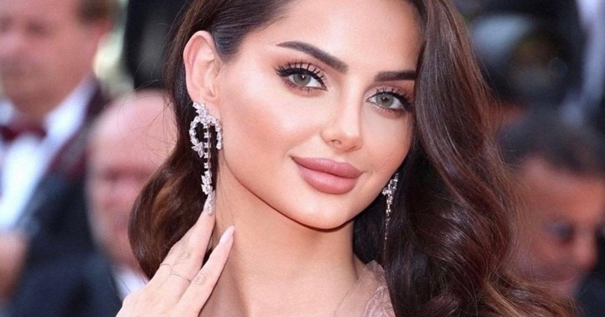 شاهد .. ماهلاغا جابري تشبه الأميرات الإغريقيات بأحدث إطلالاتها