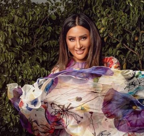 لطيفه تخطف الانظار بإطلالة مبهجة – شاهد