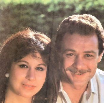 شاهد .. بالصور - أحمد الفيشاوي يعبر عن حبه لوالديه