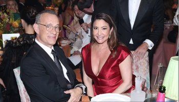 شاهد .. بالصورة - توم هانكس يتألق خلال حفل أمفار في مهرجان كان الدولي