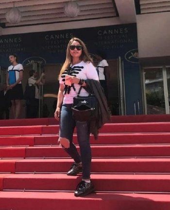 شاهد .. بالصور- ليلى علوي تهنئ الفائزين في مهرجان كان السينمائي