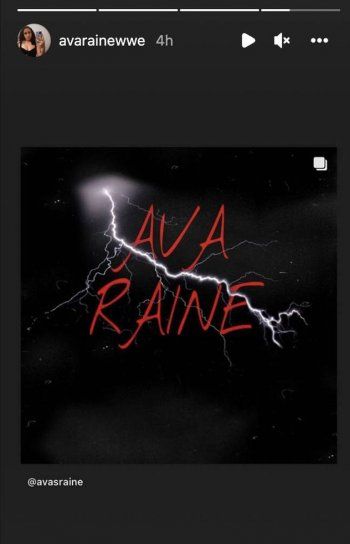 شاهد .. خلفاً لوالدها.. إبنة ذا روك تدخل عالم المصارعة