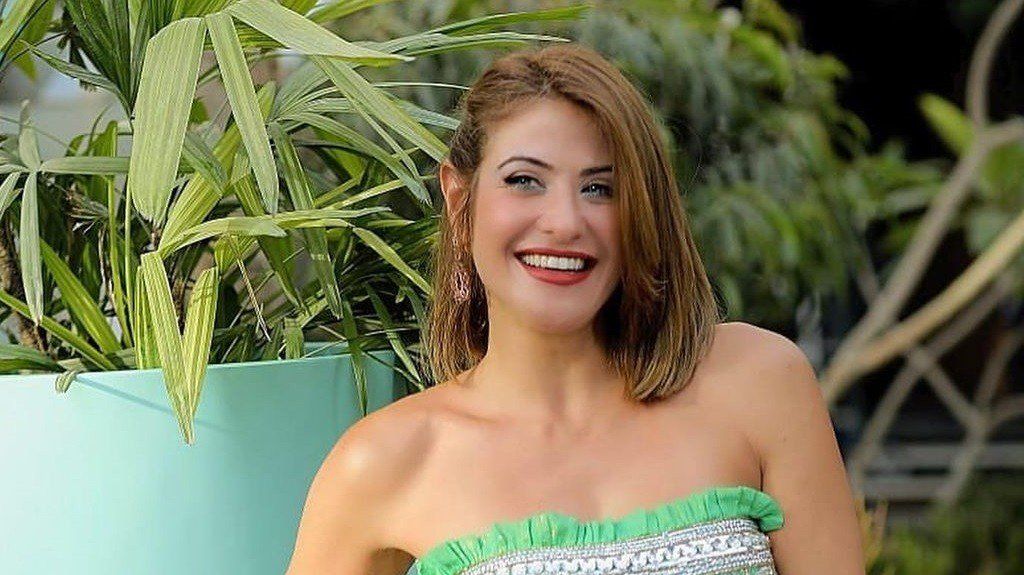 شاهد .. هيدي كرم تحدث ضجة كبيرة بمنشور عن الإنجاب والتبني وهذا ما طلبته