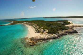 شاهد .. نيكولاس كيدج يبيع جزيرته في الباهاما مقابل هذا المبلغ الخيالي ... شاهدوها - بالصور