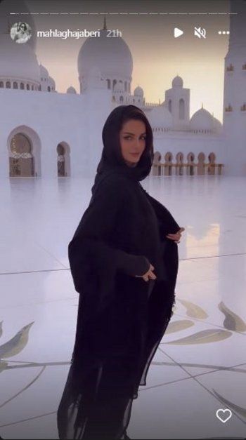 شاهد .. بالصور- من داخل مسجد الشيخ زايد..ماهلاغا جابري تظهر بالعباءة والحجاب وهذا ما طالب به المتابعون!