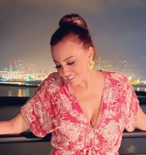 بفستان مشجر وإطلالة طبيعية.. بشري تخطف انظار متابعيها- شاهد