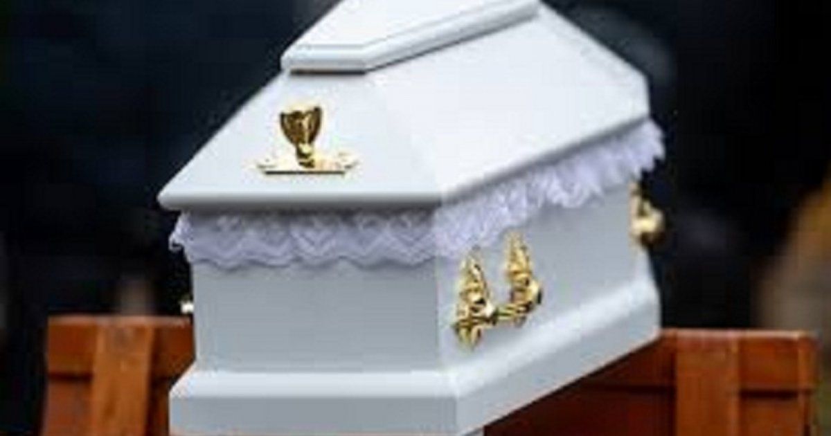 شاهد .. وفاة إبن ملحن شهير بعد ولادته بأسبوع...وكلامه يدمي قلوب المتابعين