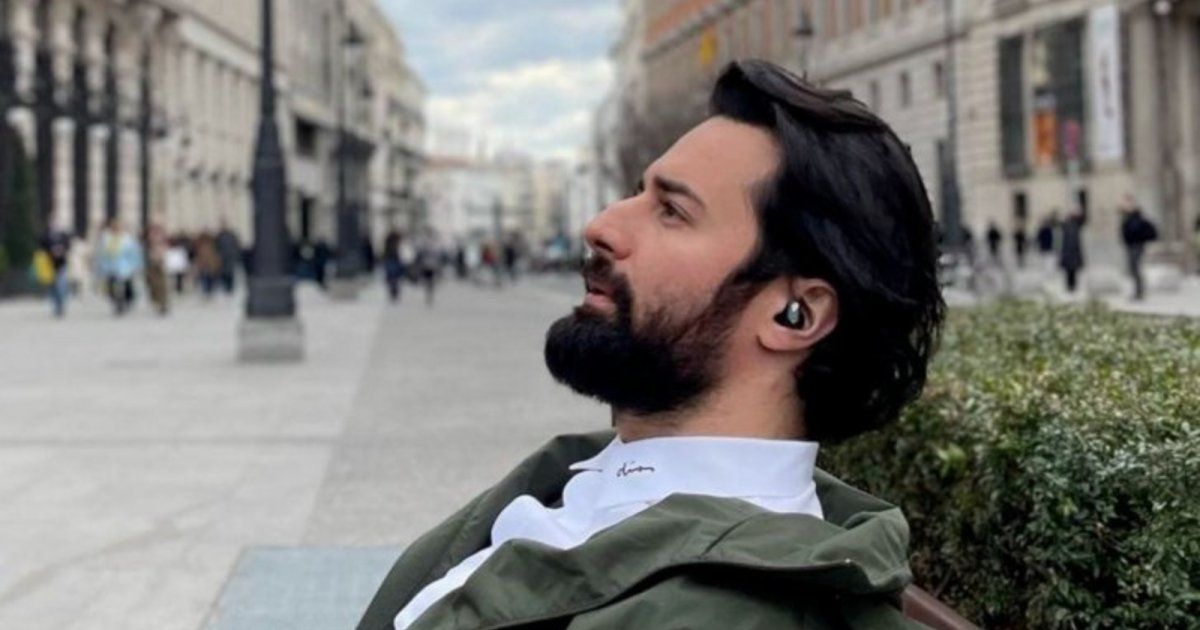 شاهد .. على طريقة "جاك سبارو" - أحمد حاتم يهنئ جوني ديب