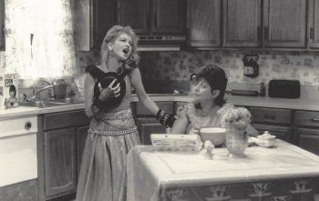 شاهد .. سيندي لوبر تفقد أقرب الأشخاص الى قلبها