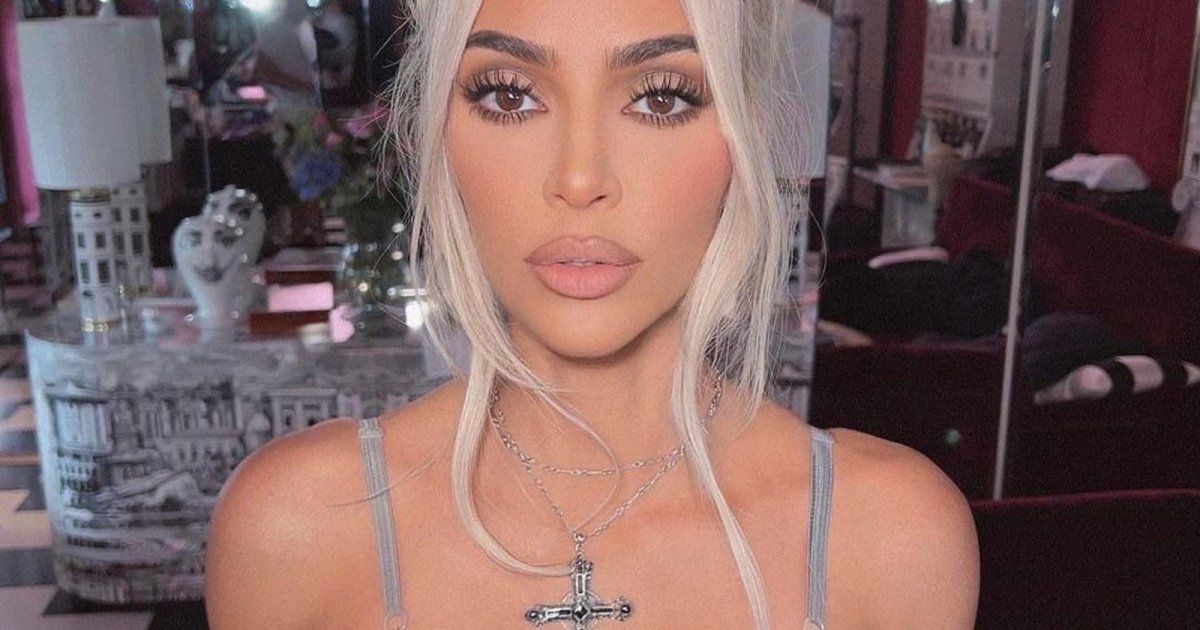 شاهد .. كيم كارداشيان تعلن رغبتها في تناول البراز يومياً لهذا السبب