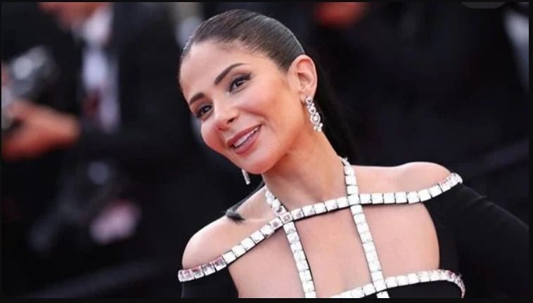 مني ذكي شعللت مهرجان كان بالأسود المثير – شاهد