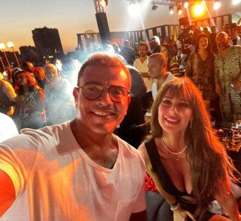 شاهد .. كاتيا كعدي بإطلالة ساحرة وسيلفي جمعتها بعمرو دياب في هذه المناسبة-بالصور