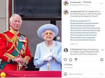 شاهد .. الملكة إليزابيث وأفراد العائلة المالكة يطلون على شرفة قصر باكينغهام والأمير لويس يلفت الأنظار-بالصور والفيديو