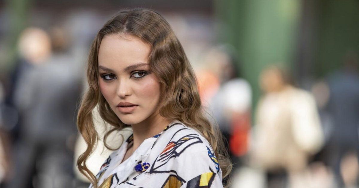 شاهد .. إبنة جوني ديب تثير الجدل حول هوية والدتها.. فمن تكون؟