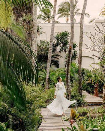 شاهد .. ياسمين صبري بإطلالة رائعة باللون الأبيض.. وفستانها حديث المتابعين