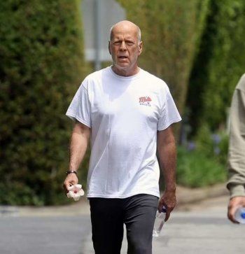 شاهد .. بالصورة- بروس ويلز في أحدث ظهور له