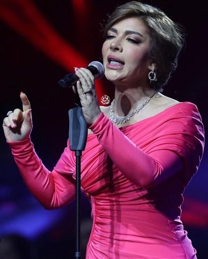 أصالة تجنن الجمهور العربي في دبي – شاهد