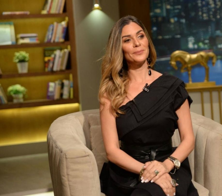 غدا نادين ضيفة” واحد من الناس” على شاشة “الحياة”