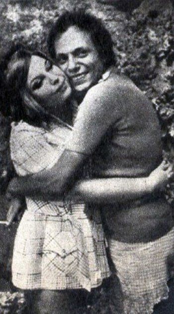 شاهد .. صور لـ عادل إمام وزوجته من أيام الشباب تجتاح السوشيال ميديا